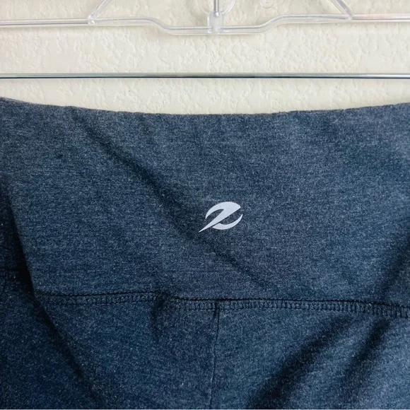Energy Zone Dark Grey Pocket Capri Cropped Pocket Workout Leggings - Picture 6 of 8